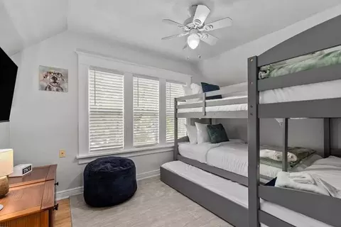 Bedroom - 431 E Summer St, Appleton, WI 54911 photo 3 of 8