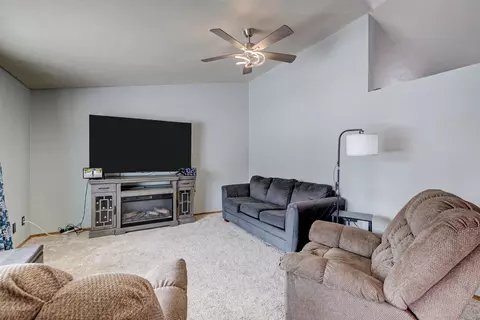 Living - 39 Welcome Cir, Appleton, WI 54915 photo 2 of 4