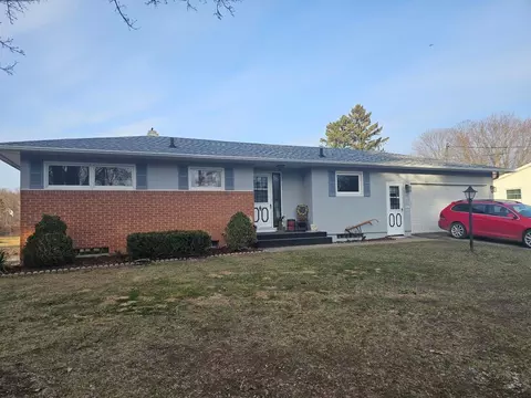 120 Rohrer St, Clintonville, WI 54929