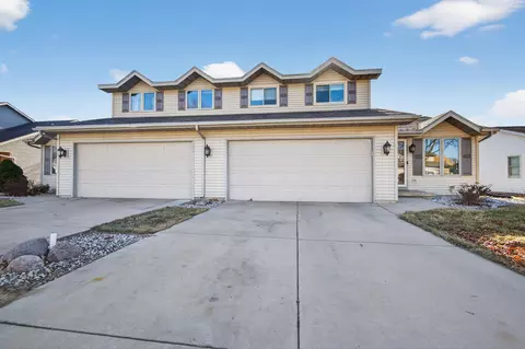 253 Desplaine Rd, De Pere, WI 54115