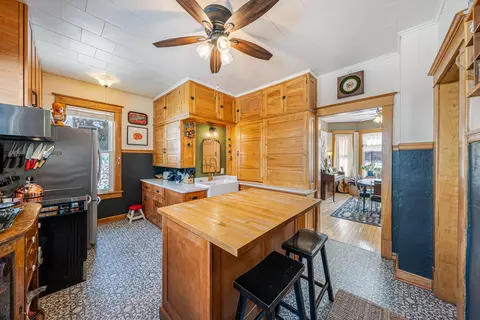 Kitchen - 526 N Ida St, Appleton, WI 54911 photo 2 of 5