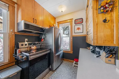Kitchen - 526 N Ida St, Appleton, WI 54911 photo 4 of 5