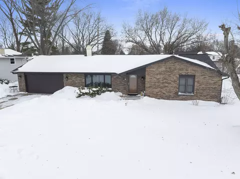 359 Van Caster Drs, Green Bay, WI 54311