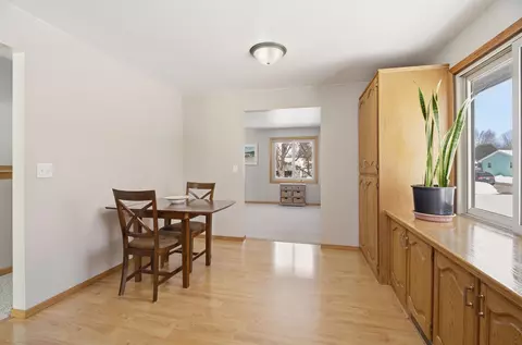 Dining - 29 Hillock Ct, Appleton, WI 54914 photo 1 of 2
