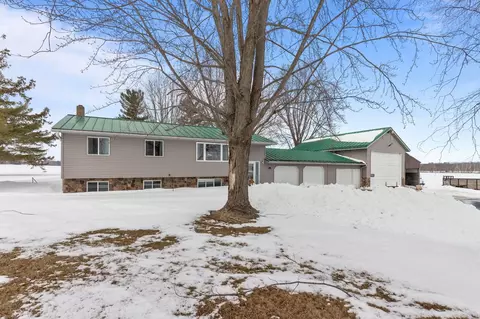 n4907 Lower Road, Shiocton, WI 54170