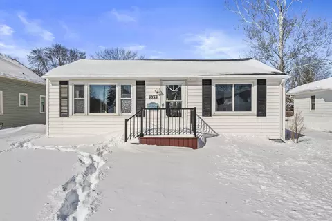 1833 N Charlotte St, Appleton, WI 54911