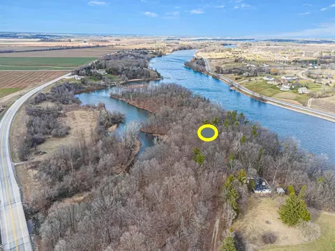 3979 Lost Dauphin Rd, Wrightstown, WI 54115 photo 11