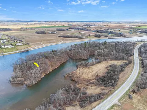 3979 Lost Dauphin Rd, Wrightstown, WI 54115 photo 5