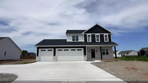 2380 Scheuring Rd, De Pere, WI 54115