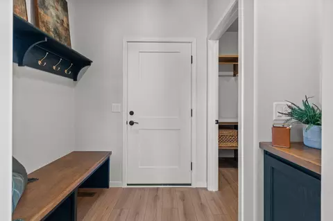 Entry Way - 2380 Scheuring Rd, De Pere, WI 54115 photo 4 of 8