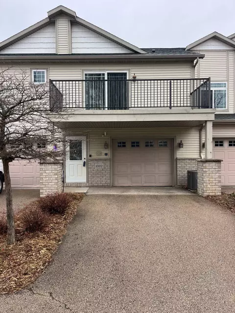 1002 Mallard Way, Marinette, WI 54143