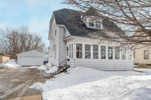 724 Main St, Neenah, WI 54956