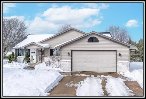 1725 Smith St, New London, WI 54961