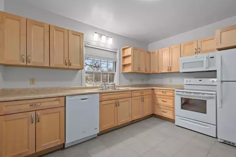 Kitchen - 1 Brokaw Pl, Appleton, WI 54911 photo 1 of 3