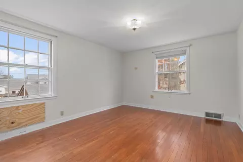 Bedroom - 1 Brokaw Pl, Appleton, WI 54911 photo 7 of 9