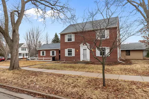 1 Brokaw Pl, Appleton, WI 54911