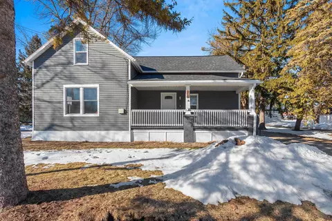 219 Front St, Pulaski, WI 54162