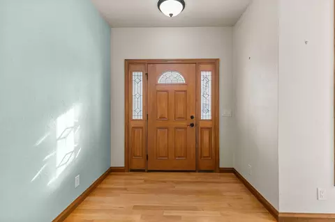 Entry Way - 4801 N Fallview Ln, Appleton, WI 54913 photo 1 of 1