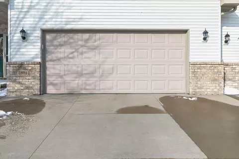 Exterior - 4801 N Fallview Ln, Appleton, WI 54913 photo 4 of 6