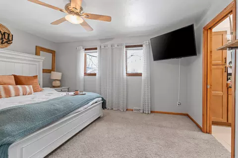 Bedroom - 1700 E Midway Rd, Appleton, WI 54915 photo 2 of 8