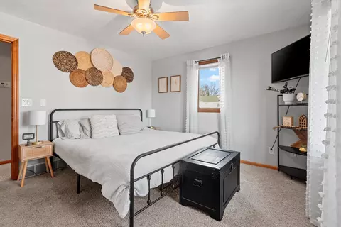 Bedroom - 1700 E Midway Rd, Appleton, WI 54915 photo 3 of 8