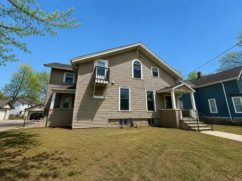 556 Jefferson St, Oshkosh, WI 54901