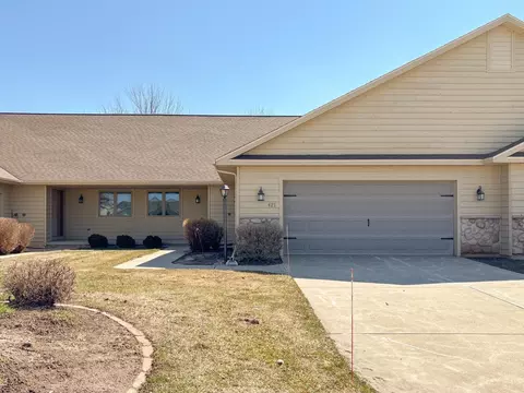 425 Brookview Dr, Luxemburg, WI 54217