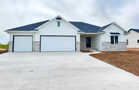 248 Kerrigan Dr, Wrightstown, WI 54180