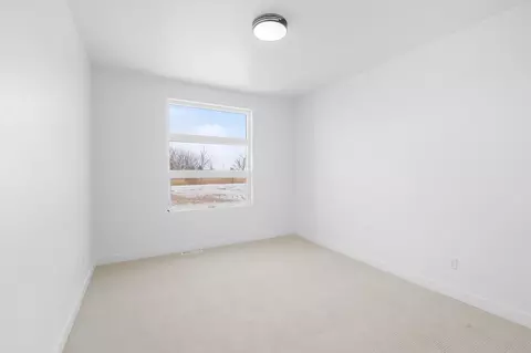 Bedroom - 308 Kerrigan Dr, Wrightstown, WI 54180 photo 6 of 7