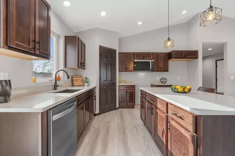 Kitchen - n9272 Constellation Drive, Appleton, WI 54915 photo 3 of 6