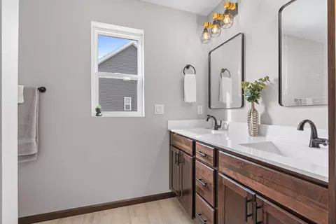 Bath - n9272 Constellation Drive, Appleton, WI 54915 photo 5 of 7