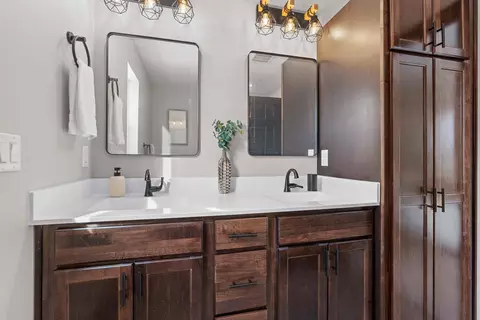Bath - n9272 Constellation Drive, Appleton, WI 54915 photo 6 of 7