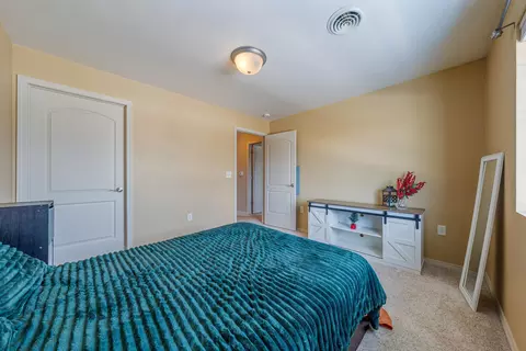 Bedroom - 4735 N Newcastle Ln #D, Appleton, WI 54913 photo 7 of 7