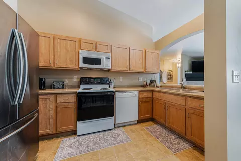 Kitchen - 4735 N Newcastle Ln #D, Appleton, WI 54913 photo 1 of 2