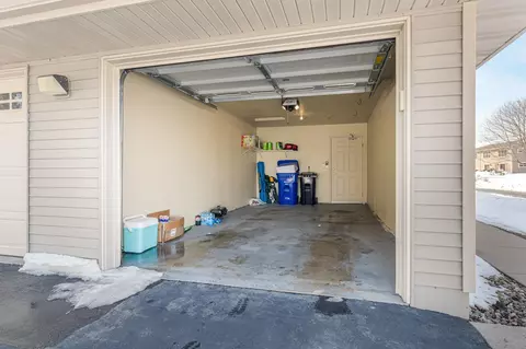 Exterior - 4735 N Newcastle Ln #D, Appleton, WI 54913 photo 5 of 5