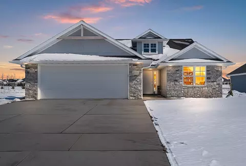 2555 Willow Ct, Green Bay, WI 54311