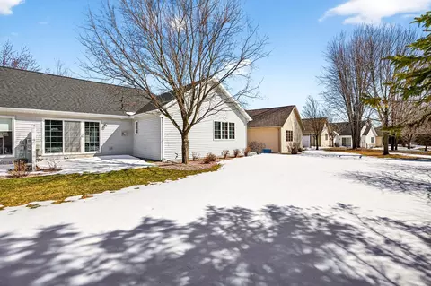 Exterior - 4745 Westbrook Ct, Appleton, WI 54913 photo 8 of 13