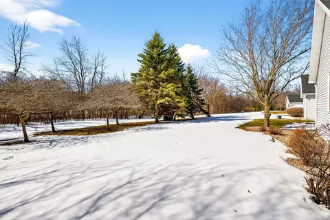 Exterior - 4745 Westbrook Ct, Appleton, WI 54913 photo 7 of 13