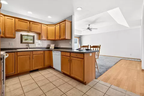 Kitchen - 4745 Westbrook Ct, Appleton, WI 54913 photo 2 of 4