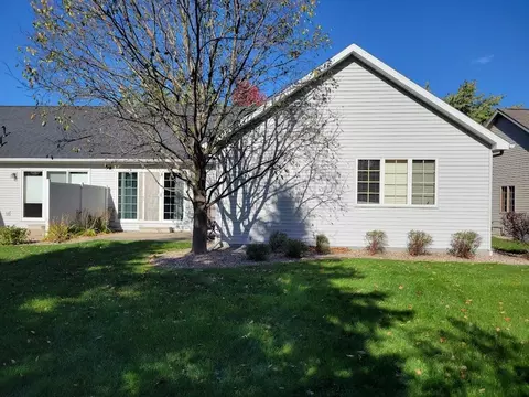 Exterior - 4745 Westbrook Ct, Appleton, WI 54913 photo 10 of 13