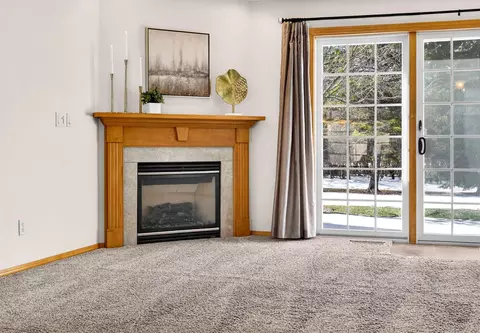 Living - 4745 Westbrook Ct, Appleton, WI 54913 photo 2 of 4