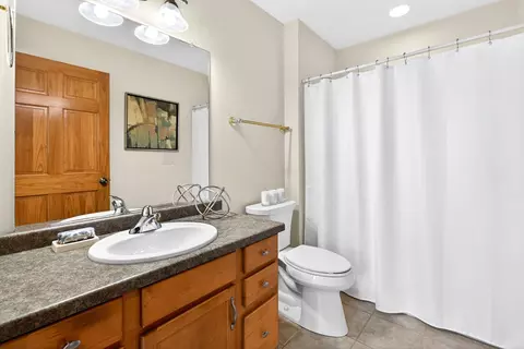 Bath - 4745 Westbrook Ct, Appleton, WI 54913 photo 3 of 4