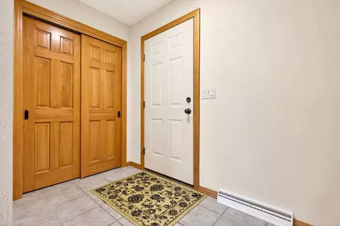 Entry Way - 4745 Westbrook Ct, Appleton, WI 54913 photo 2 of 3