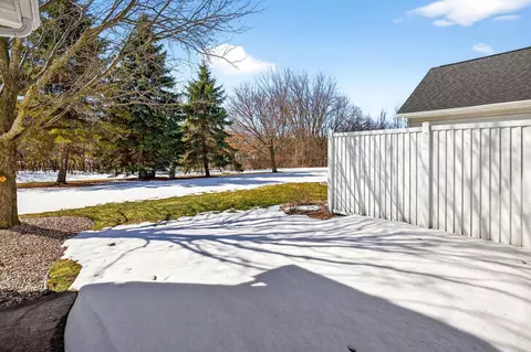 Exterior - 4745 Westbrook Ct, Appleton, WI 54913 photo 4 of 13
