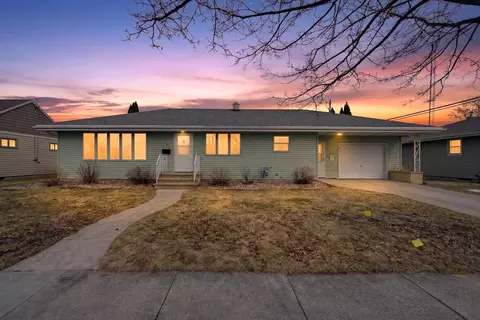 451 Roosevelt St, Fond Du Lac, WI 54935