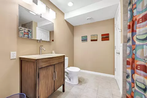 Bath - 544 Nicole Ln, Wrightstown, WI 54180 photo 3 of 3
