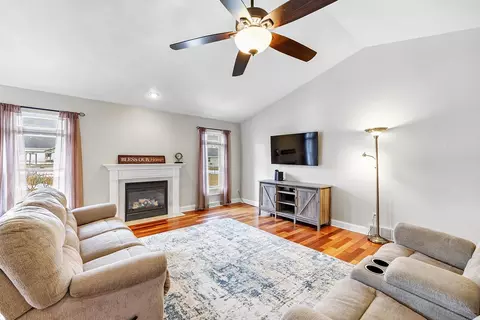 Living - 544 Nicole Ln, Wrightstown, WI 54180 photo 1 of 2