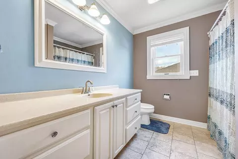 Bath - 544 Nicole Ln, Wrightstown, WI 54180 photo 2 of 3