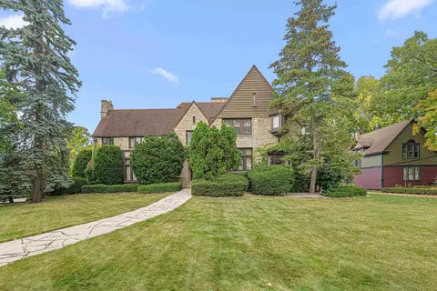 187 E Division St, Fond Du Lac, WI 54935