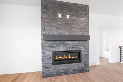 Living - 278 Kerrigan Dr, Wrightstown, WI 54180 photo 4 of 4